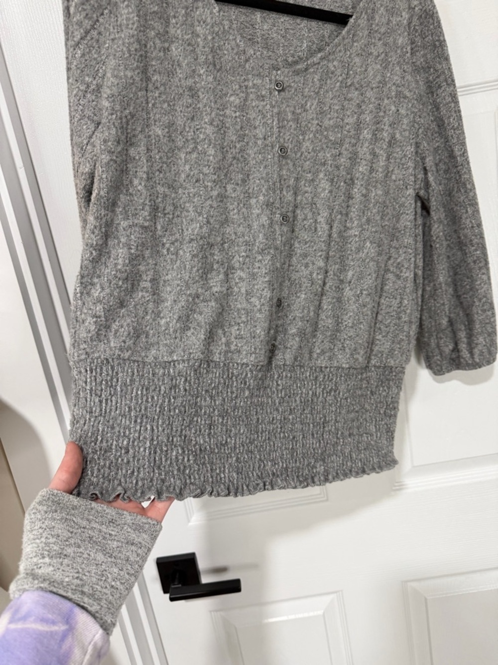 Cato Gray Ribbed Button-Back Knit Cardigan - Picture 4 of 8